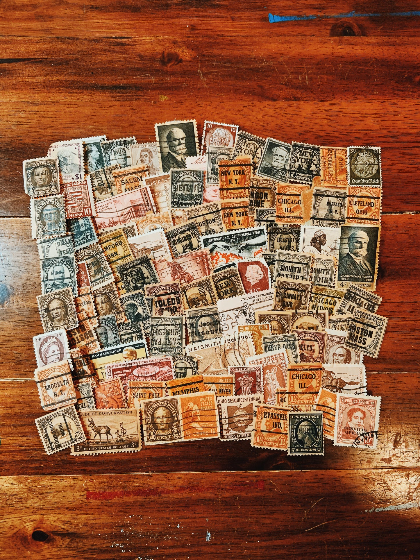 Earth 100pcs Set Postage Stamp