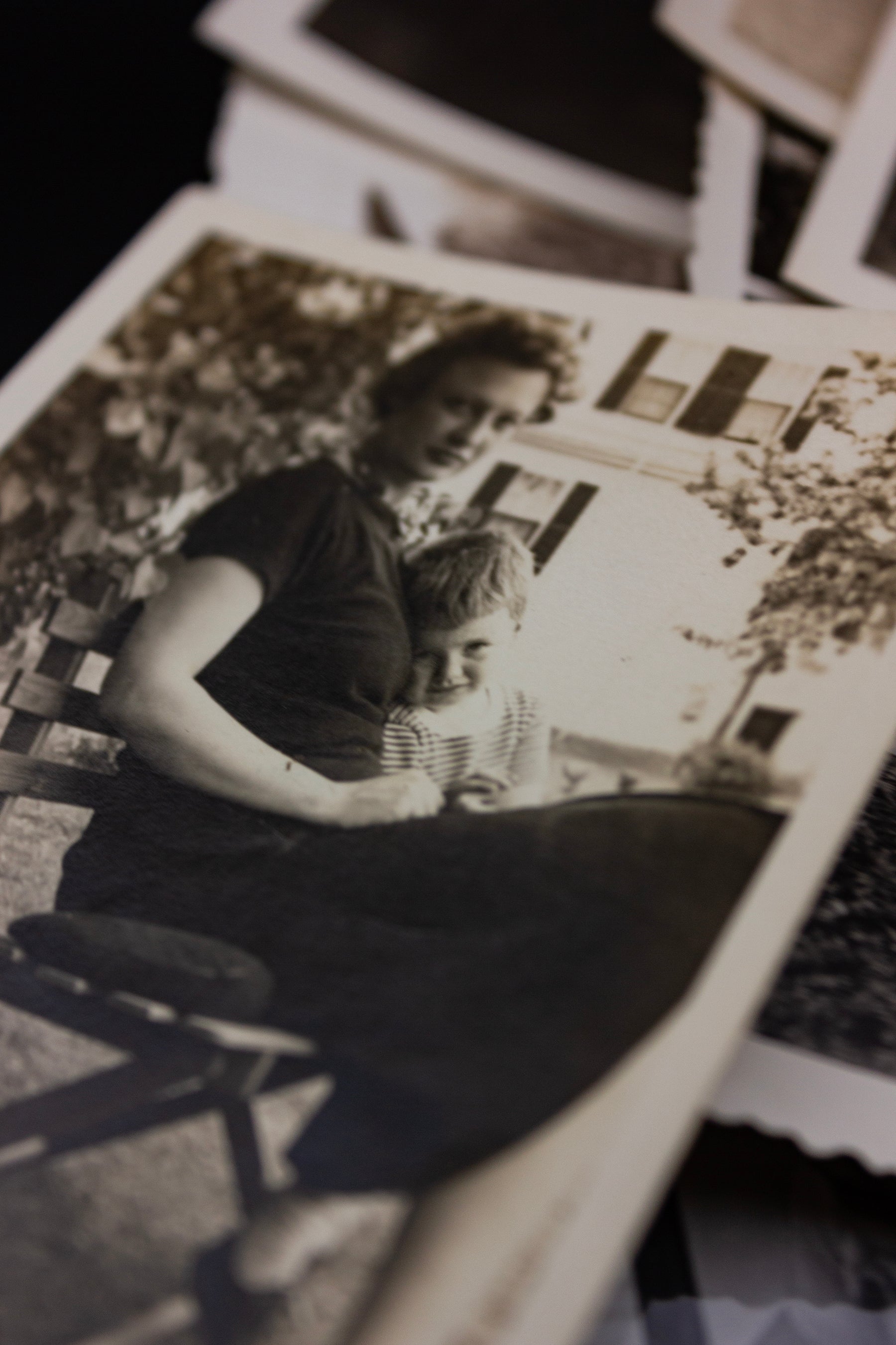 Set of 10 Vintage Photos of Children/Family Photos - Rad Future